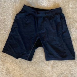 Men’s lululemon the short 9” large